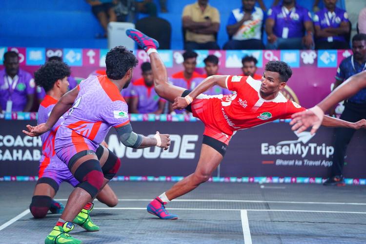 Shankar Nallusamy - Match 19 - Karpagam University vs Jayachitra Club - YKS TN CLUBS 2024