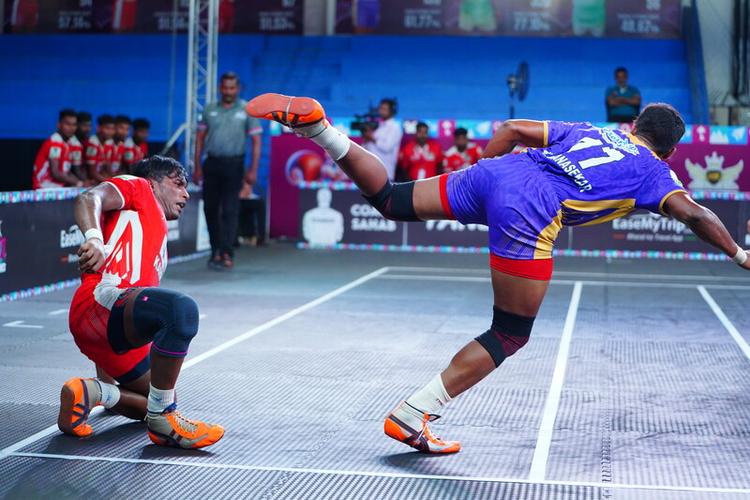 N Manikandan - Match 71 - Karpagam University vs N.A. Academy - YKS TN CLUBS 2024