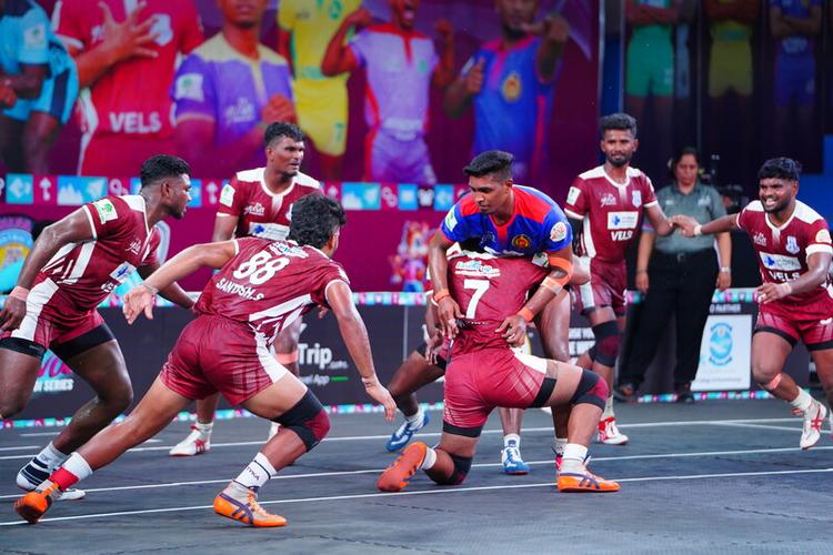 Sakthivel R - Match 72 - Kattakudi Sports vs Vels University - YKS TN CLUBS 2024