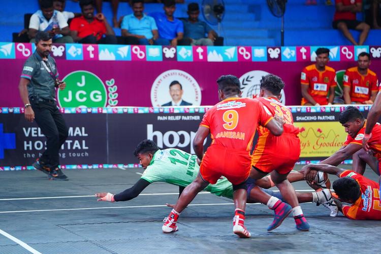 Velavan Muruganantham - Match 90 - Samy Academy vs Durai Singam - YKS TN CLUBS 2024