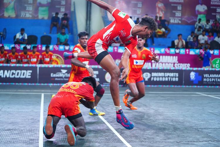 Shankar Nallusamy - Match 106 - Karpagam University vs Durai Singam - YKS TN CLUBS 2024