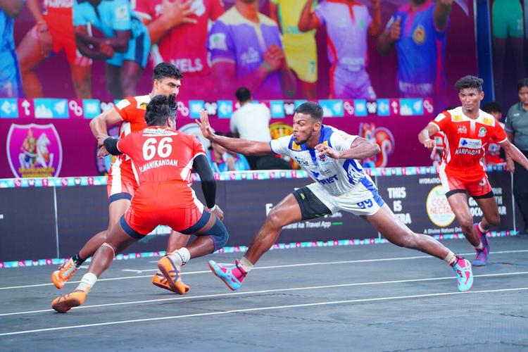 Stuwart Singh - Semi-Final 2 - Karpagam University vs PRIST University - YKS TN CLUBS 2024
