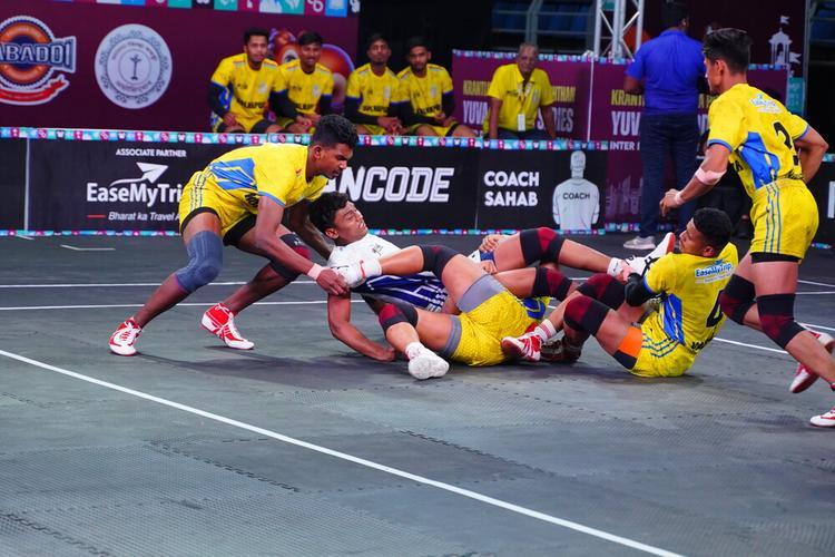 Vaibhav Rabade - Match 63 - Mumbai Shahar vs Kolhapur District - KMP YKS IDYL 2024