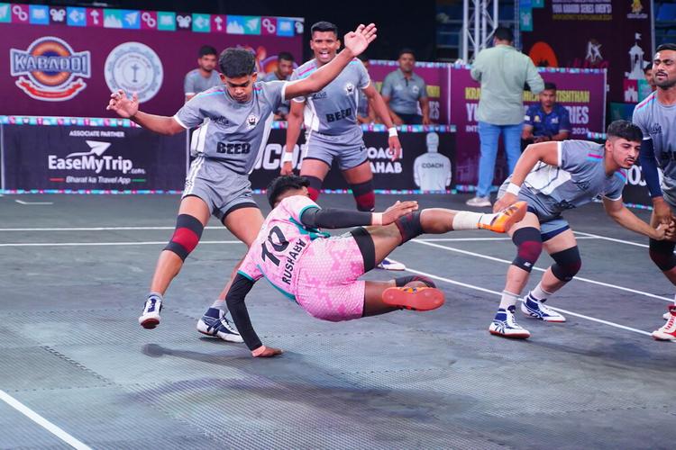 Vrushabh Salunkhe - Match 66 - Beed District vs Sangli District - KMP YKS IDYL 2024