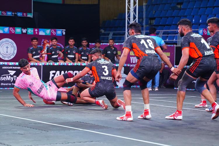 Sanket Khalate - Match 72 - Ahmednagar District vs Sangli District - KMP YKS IDYL 2024