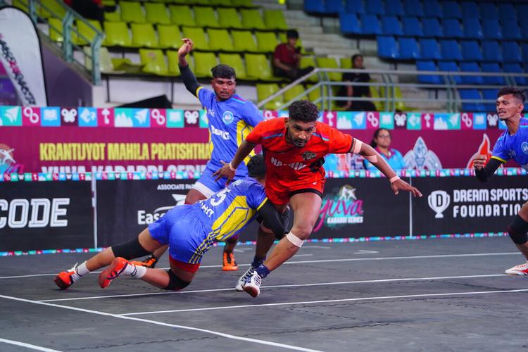 Pawan Bhor - Match 96 - Nashik District vs Dhule District - KMP YKS IDYL 2024
