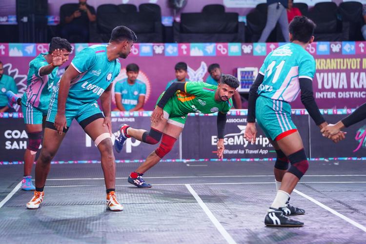 Prathamesh Mane - Match 104 - Satara District vs Latur District - KMP YKS IDYL 2024