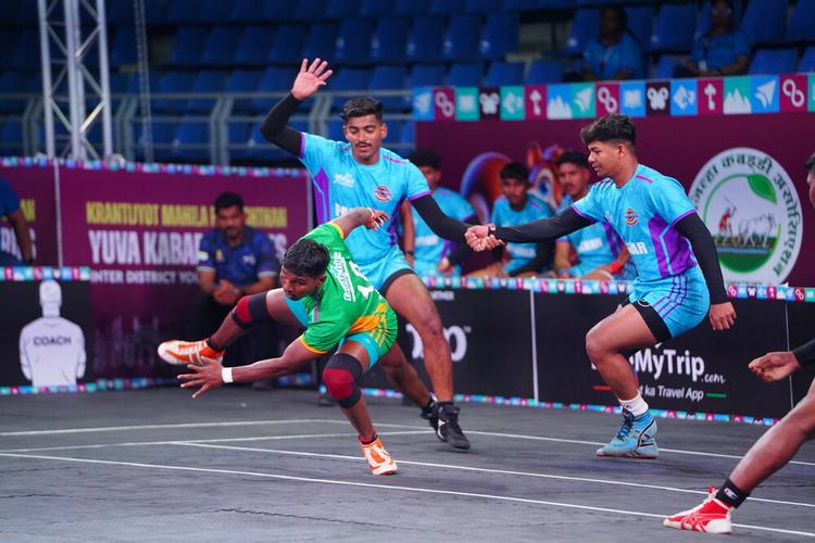 Ganesh Awale - Match 31 - Satara District vs Palghar District - KMP YKS IDYL 2024