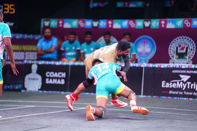 Rohit Pawar - Match 32 - Dharashiv District vs Latur District - KMP YKS IDYL 2024