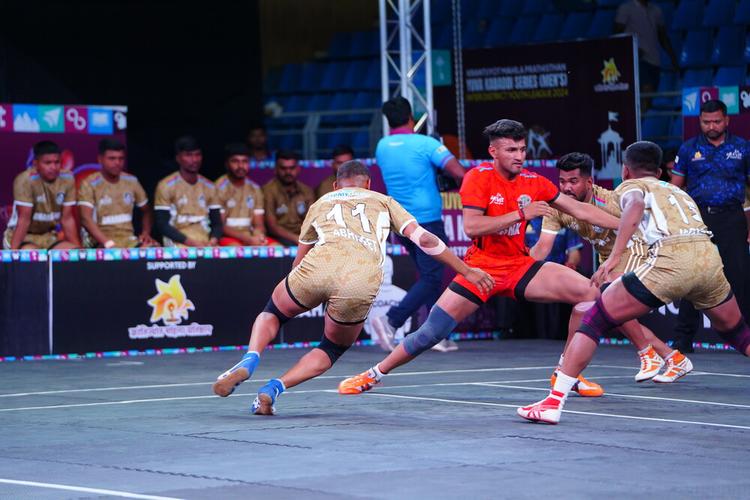 Ishwar Pathade - Match 36 - Nashik District vs Dharashiv District - KMP YKS IDYL 2024