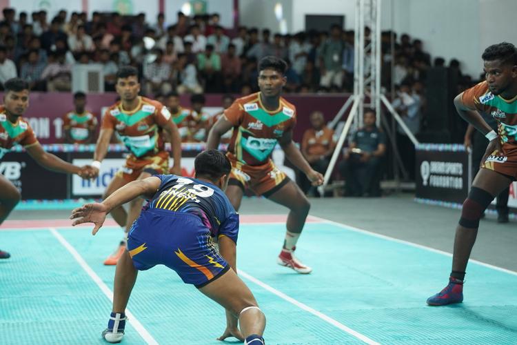 Dinesh - Match 3 - Chandigarh Chargers vs Chola Veerans - YKS 11 DIVISION ROUNDS