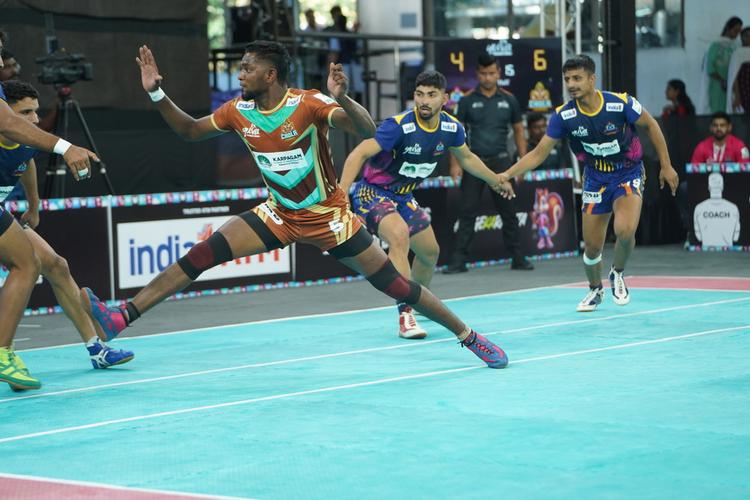 Arun Kumar - Match 3 - Chola Veerans vs Chandigarh Chargers - YKS 11 DIVISION ROUNDS