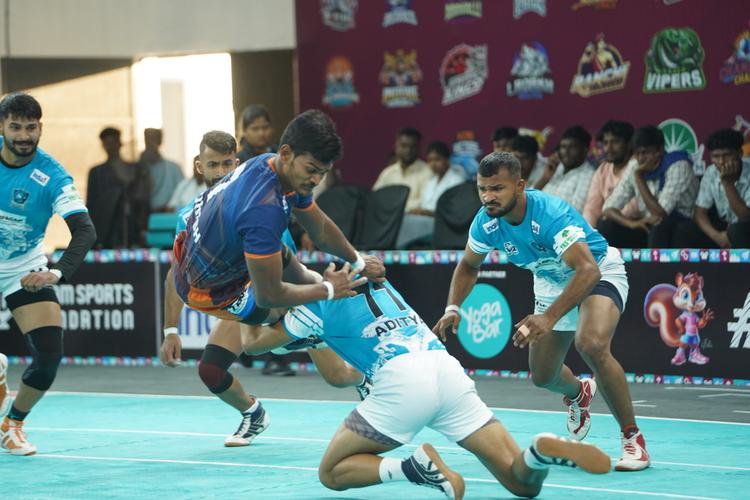 Aditya Kumar - Match 4 - Panchala Pride vs Hyderabad Hurricanes - YKS 11 DIVISION ROUNDS