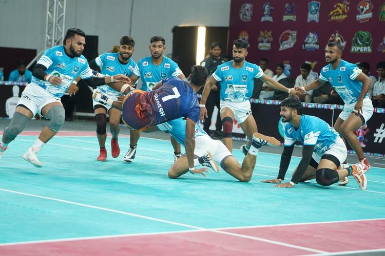 Suresh Oruganti - Match 4 - Hyderabad Hurricanes vs Panchala Pride - YKS 11 DIVISION ROUNDS